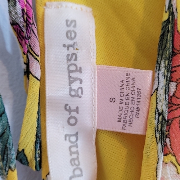 Band Of Gypsies Yellow Floral Wrap Flutter Sleeve Maxi Dress Size Small - Picture 7 of 10